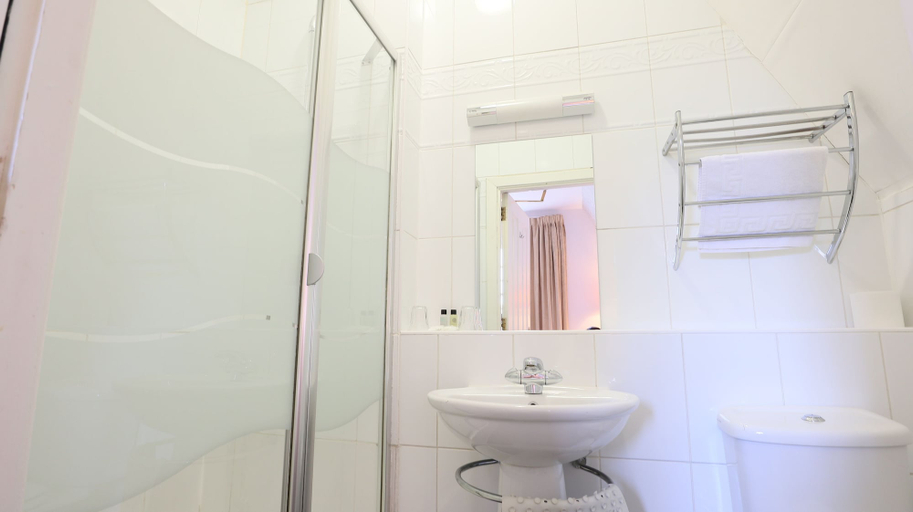 Bathroom 4, Columba Hotel Inverness by Compass Hospitality, Highland