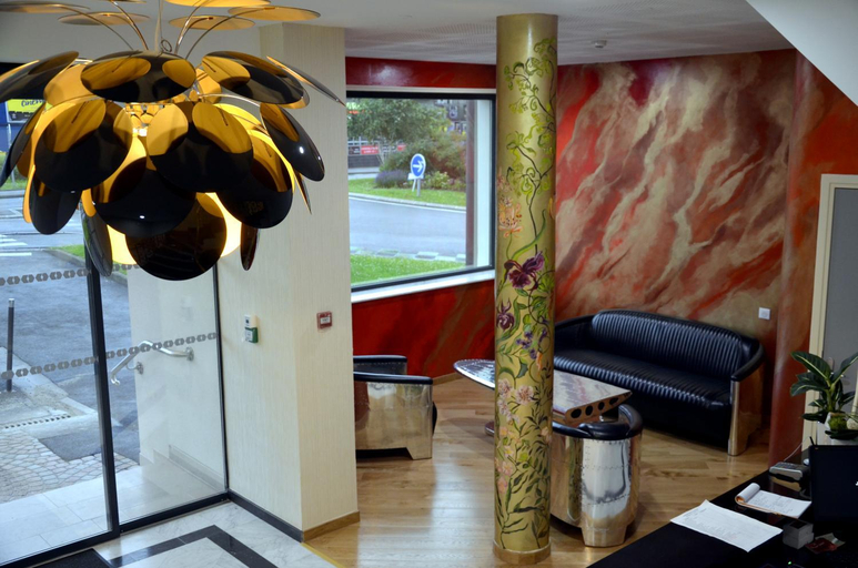 Public Area 3, Le Grand Hotel, Nord