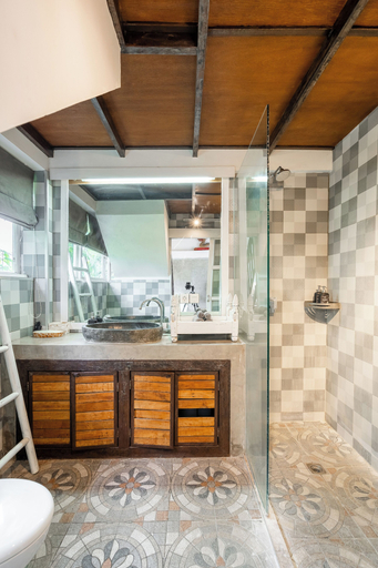 Bathroom 3, Lolo Apartment by Betterplace, Badung