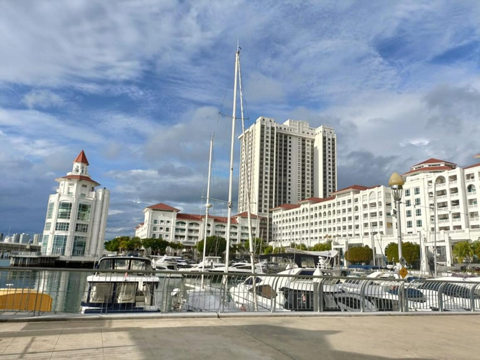 Straits Quay Marina Suites 23A @AuroraHomes, Penang Island