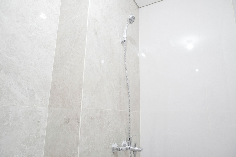Bathroom 8