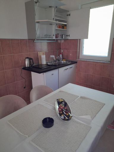Dining Room 4