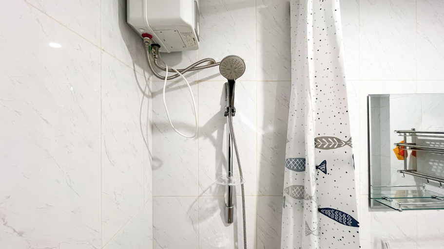 Bathroom 10
