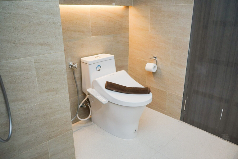 Bathroom 5, Simply Look Studio Apartment Carstensz Residence, South Tangerang
