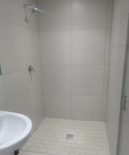 Bathroom 4, Guduza Guest House, Ehlanzeni