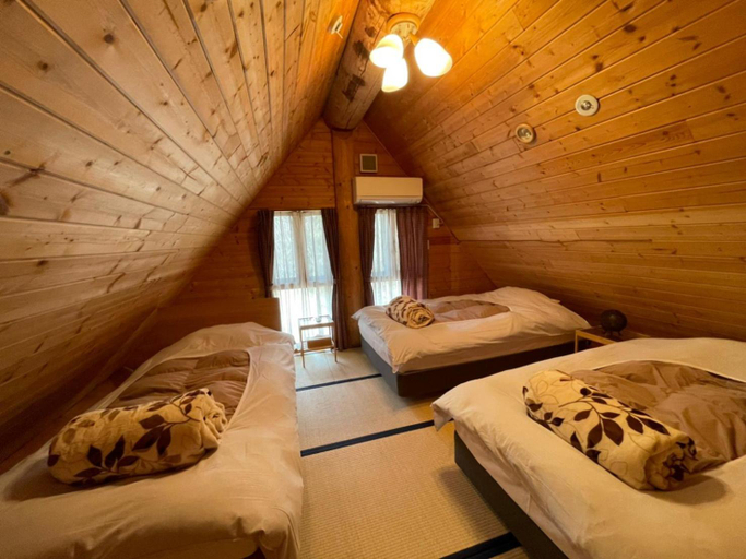 Bedroom 2, Hakuba Canadian Lodge, Hakuba