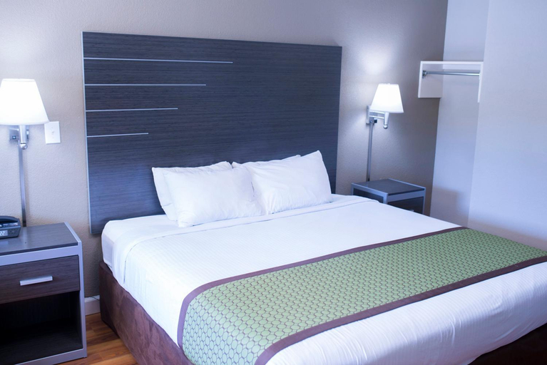 Bedroom 3, Clarion Pointe Athens I-65, Limestone