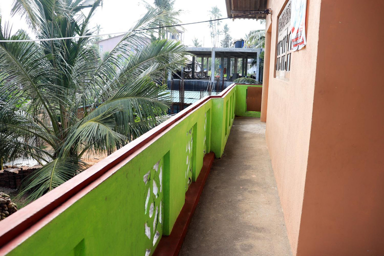Others 5, Sunshine Guest, Matara Four Gravets