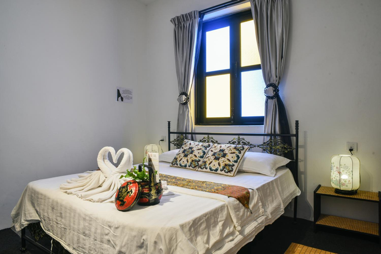 Bedroom 16