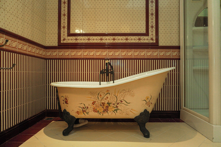 Bathroom 6