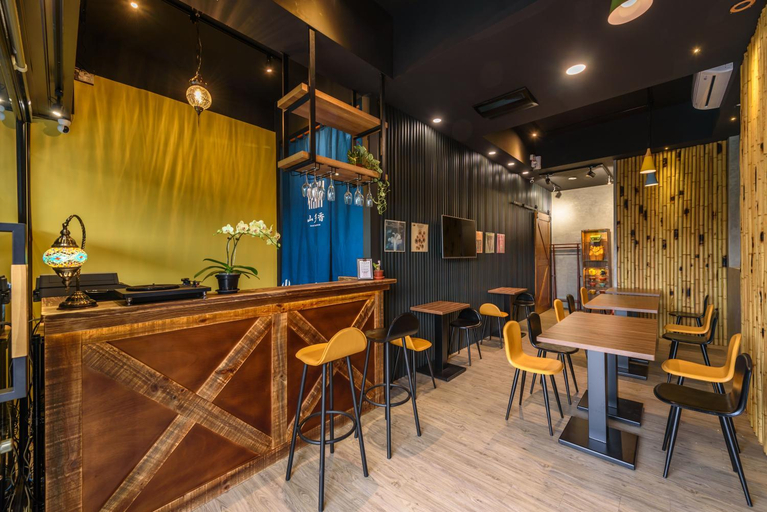 Food & Drinks 4, Santhosham Hostel, Yilan