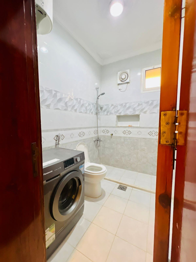 Bathroom 3, alaqeeq apartments, Al Madinah Al Munawwarah
