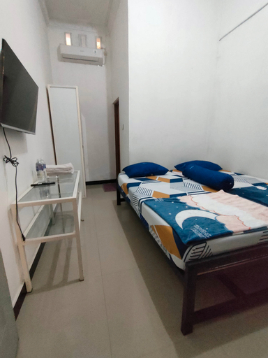 Bedroom 12