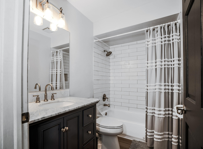 Bathroom, The Overbrook 2BR Pet-friendly Condo Lake Geneva, Walworth