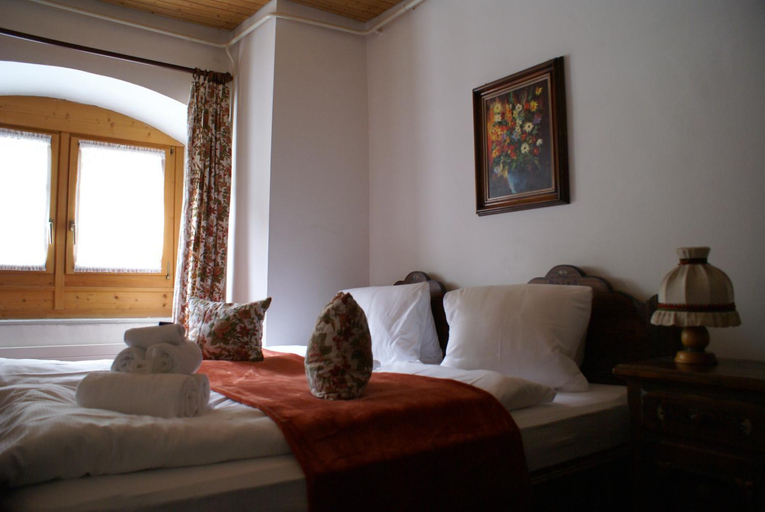 Bedroom 3, Historisches Hotel Piz Ela Bergun, Albula