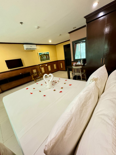 Bedroom 2, Red Coco Inn, Malay