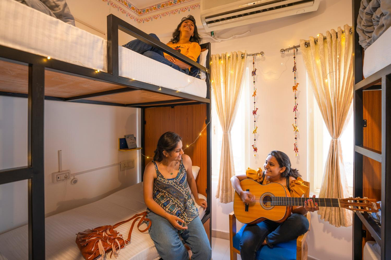Bedroom 2, Shalom Backpackers Udaipur, Udaipur