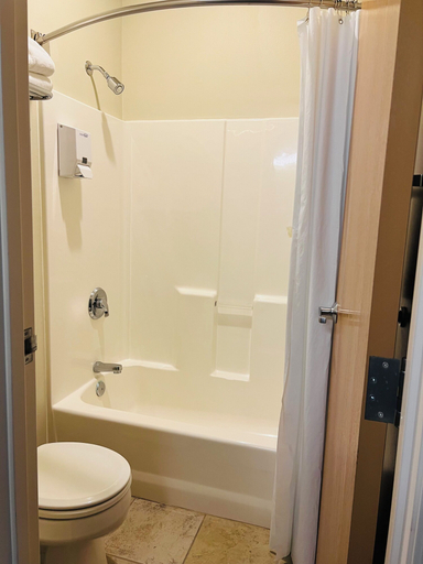 Bathroom 5, Hawarden Harvest Inn, Sioux