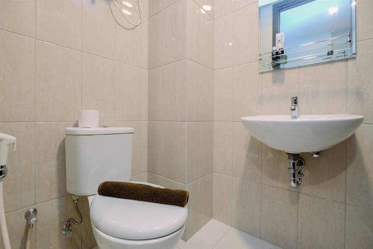Bathroom 3, Comfy And Best Deal Studio At Citra Living Apartment, West Jakarta