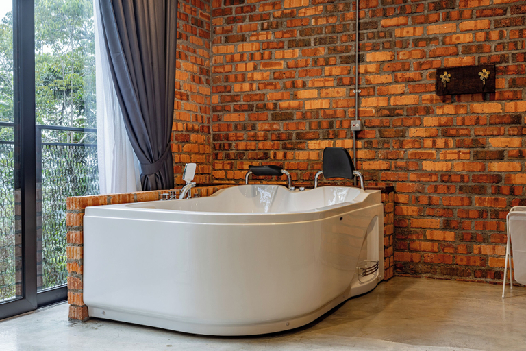 Bathroom 17