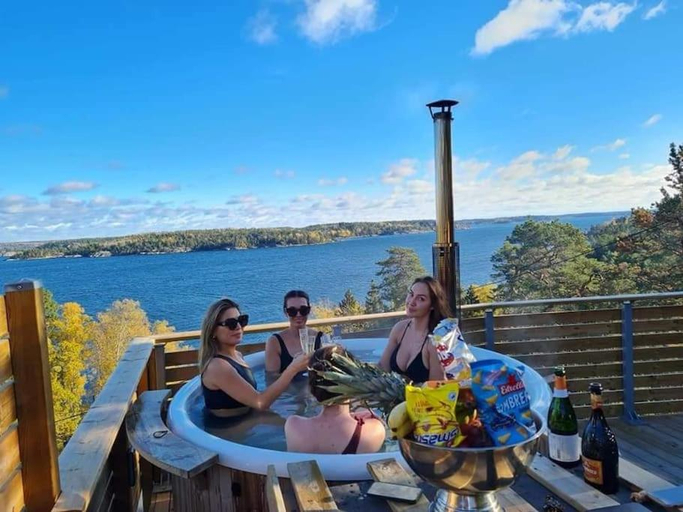 Others 3, Cottage with archipelago view, 30 min from Stockholm, Tyresö
