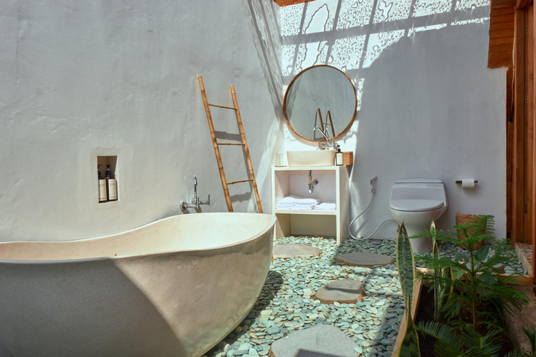 Bathroom 10