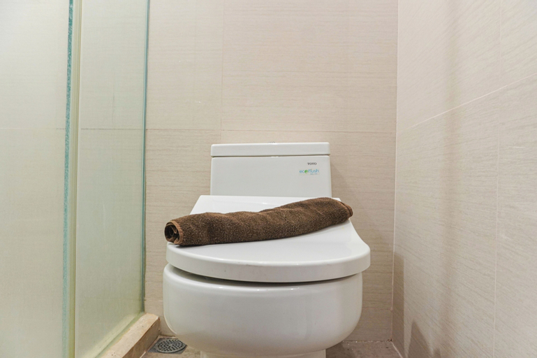 Bathroom 16