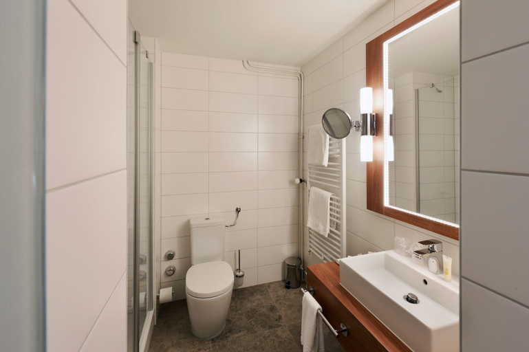 Bathroom 4, City Hotel Biel Bienne, Nidau