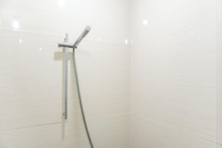Bathroom 11