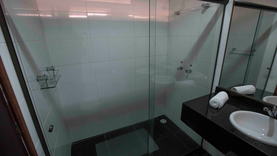 Bathroom 4, Fazenda Monte Castelo, Sairé