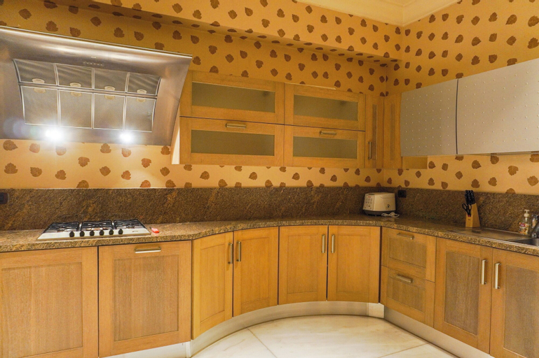 Dining Room 16
