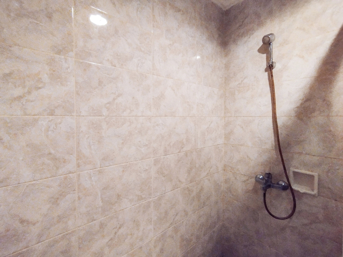 Bathroom 23