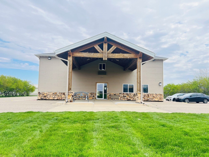 Exterior & Views 2, Hawarden Harvest Inn, Sioux