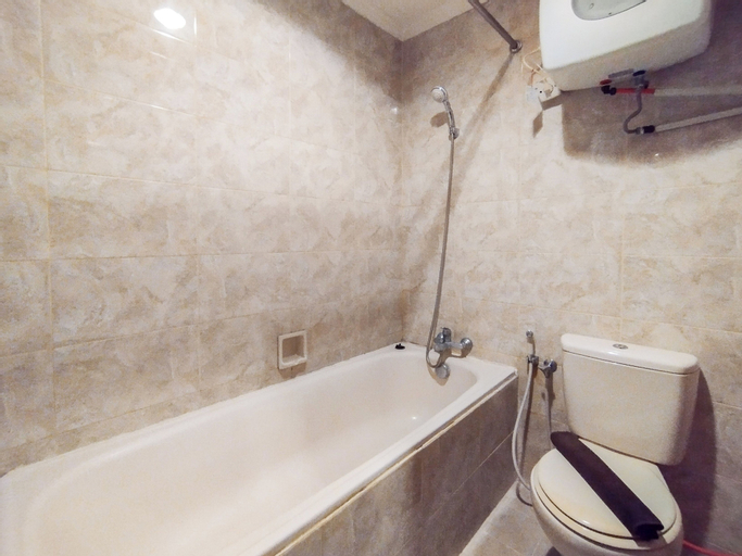 Bathroom 13
