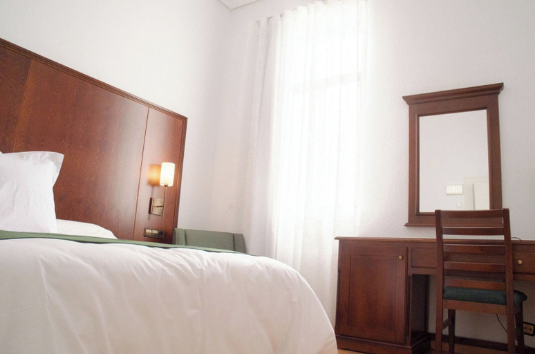Bedroom 2, Hotel Balneario de Marmolejo, Jaén