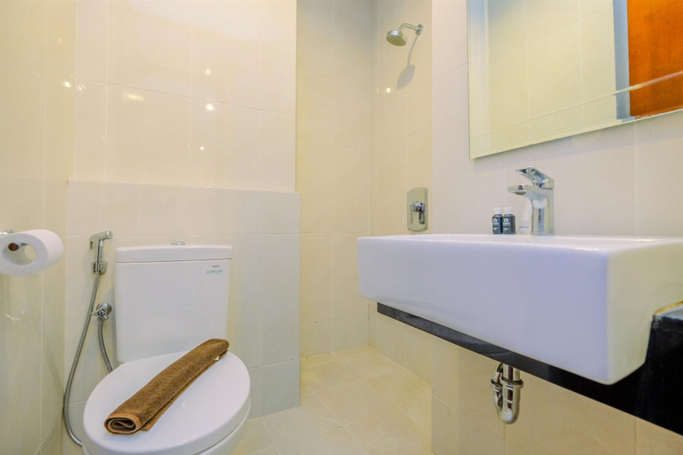 Bathroom 3, Good Choice And Elegant 2Br Apartment Capitol Park Residence, Jakarta Pusat