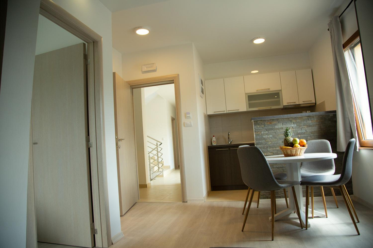 Others 5, Apartmani borova 2, Veliko Gradište