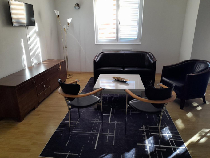 Dining Room 7