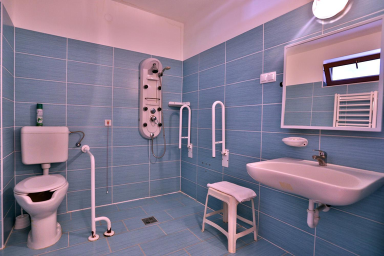 Bathroom 4, Margaréta Apartman és Üdülőház, Mezőkövesdi