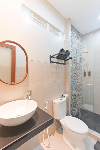 Bathroom 14