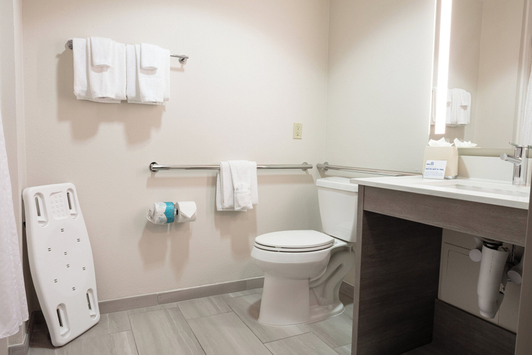 Bathroom 5, Holiday Inn Express & Suites EL PASO WEST by IHG, El Paso