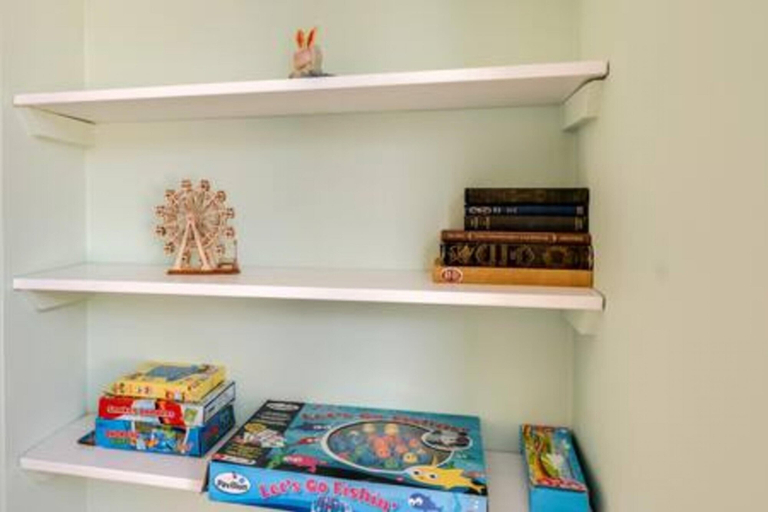 Room 2, Summertown 4-br Family Home - Bright Spacious, Oxfordshire