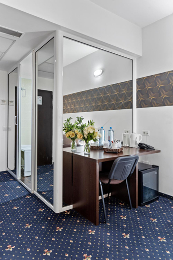 Others 5, Hotel Charter Otopeni, Otopeni