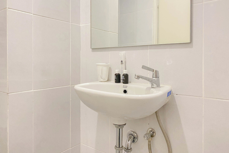 Bathroom 18