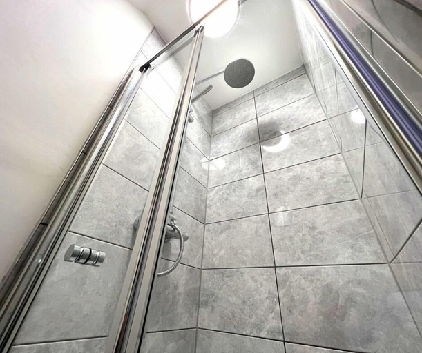 Bathroom 3, Chantry Suites by SA Stays, Lincolnshire