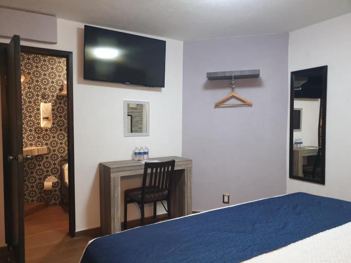 Bedroom 3, Hotel Don Carlos, Morelia