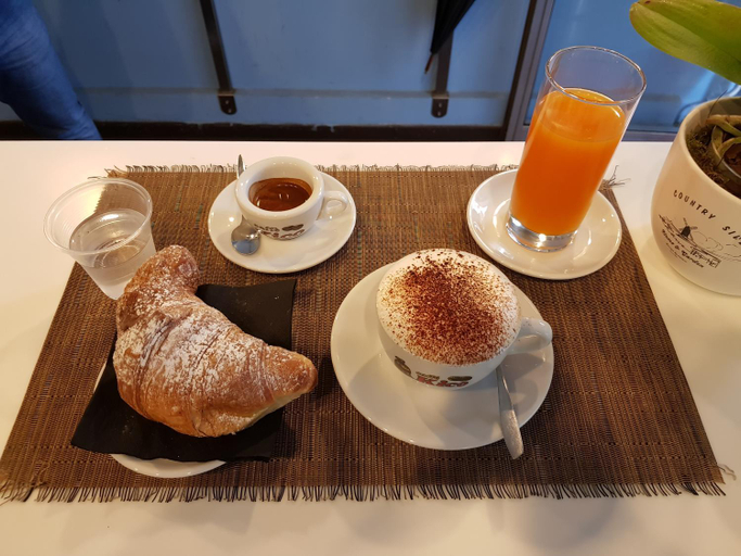 Food & Drinks 5, B&B Numero5, Napoli