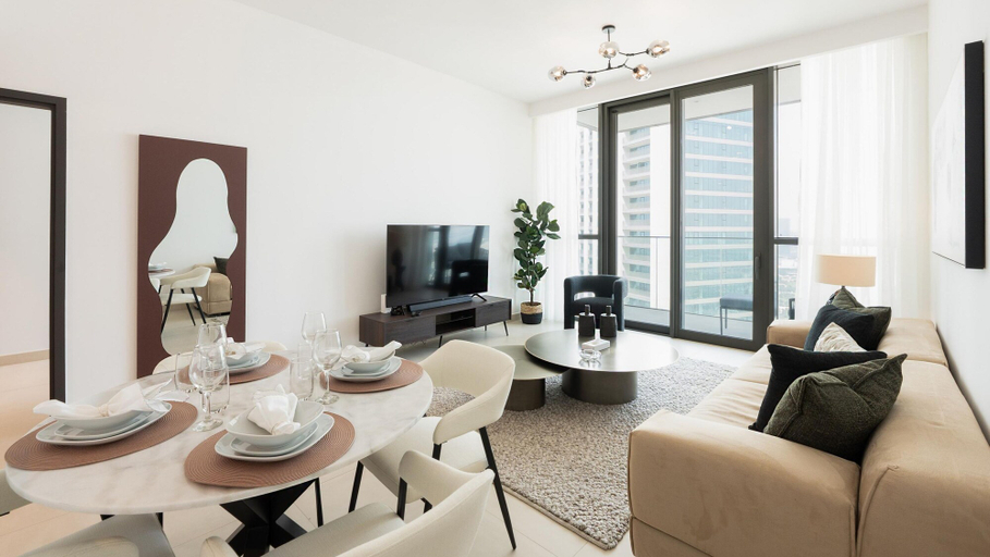 Room 5, Premium 2BR Downtown Apt w Dubai Mall Access, Dubai