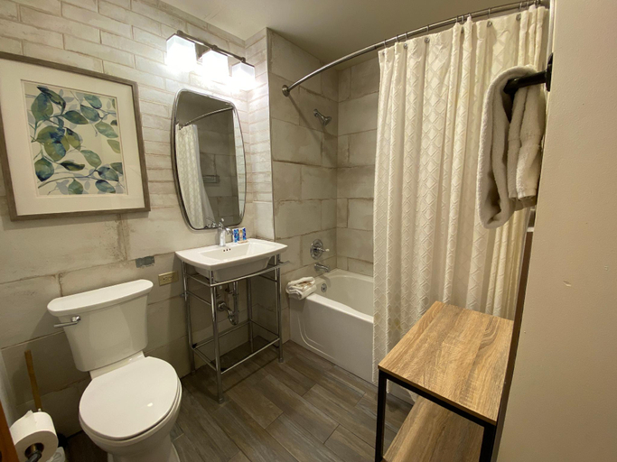 Bathroom 4, Dakota Lodge 8503, Summit
