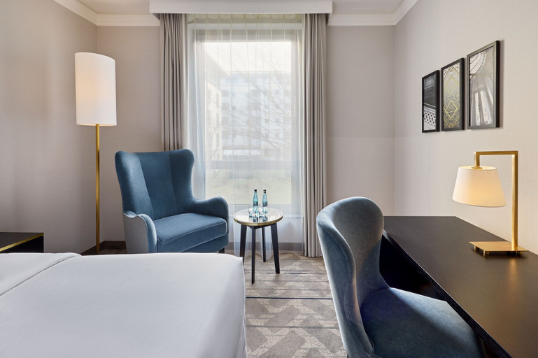 Bedroom 4, Sheraton Offenbach Hotel, Offenbach am Main